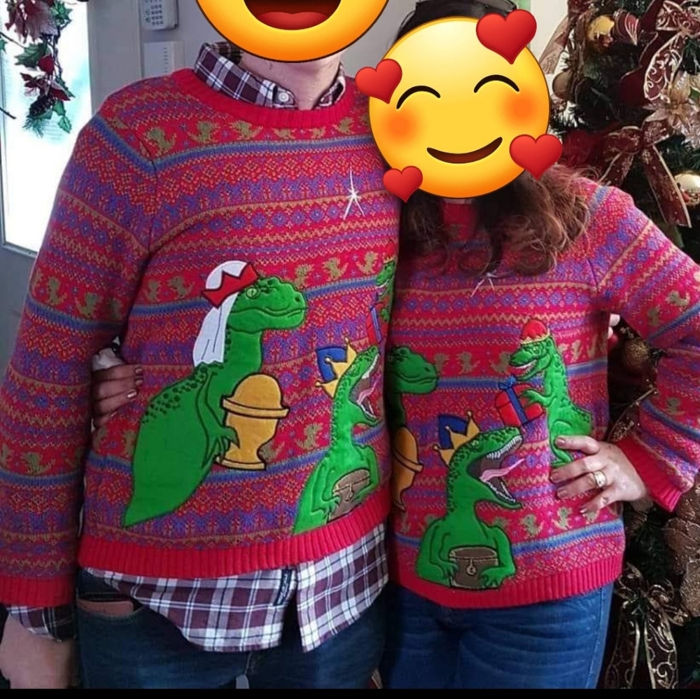 UGLY CHRISTMAS SWEATER